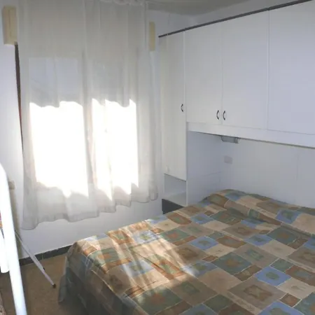 Functional For Five Guests In Apartment Bibione