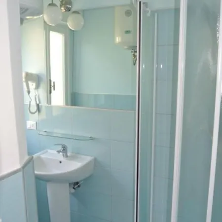 Functional For Five Guests In * Bibione