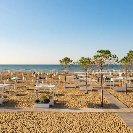 Functional For Five Guests In Bibione
